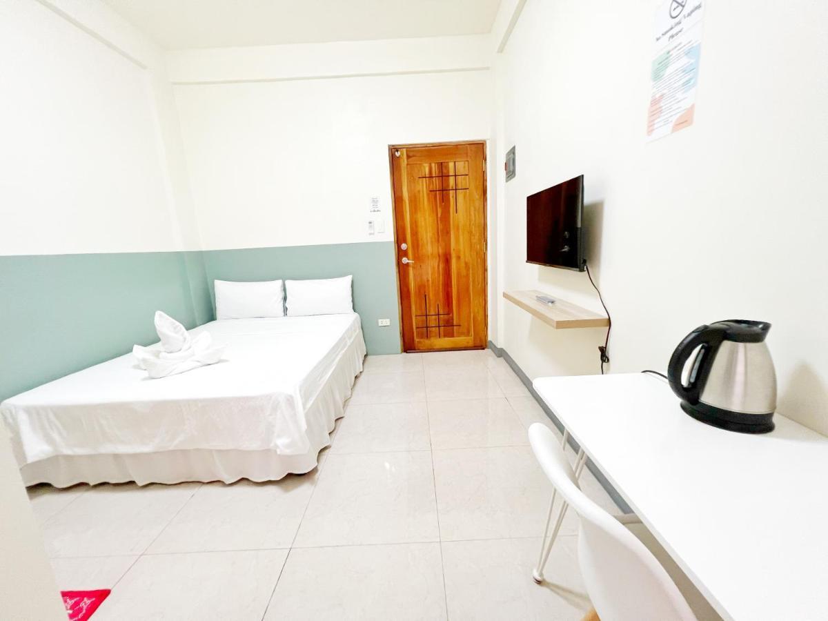 Verra Inn Tagaytay City Exterior photo