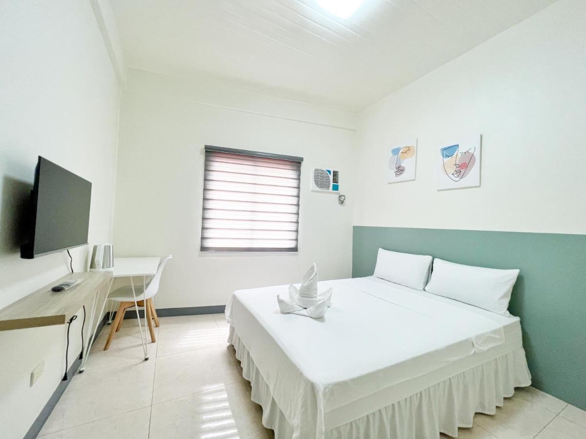 Verra Inn Tagaytay City Exterior photo