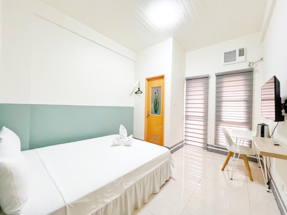 Verra Inn Tagaytay City Exterior photo